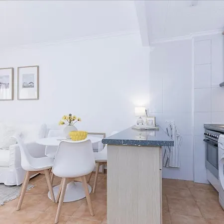 Апартаменты 1-bedroom For Rent In En Frutales *
