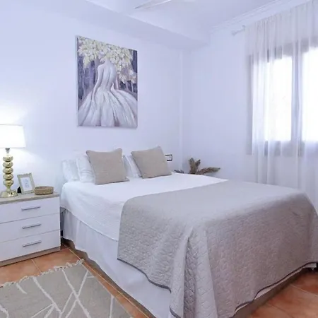 Апартаменты 1-bedroom For Rent In En Frutales Торевьиа